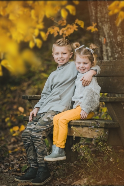 Crane family photo shoot at Pandapa's Pond